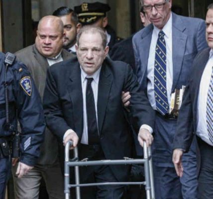 Harvey Weinstein, exproductor hollywoodense, fue declarado culpable de agresión sexual por un jurado de Nueva York.