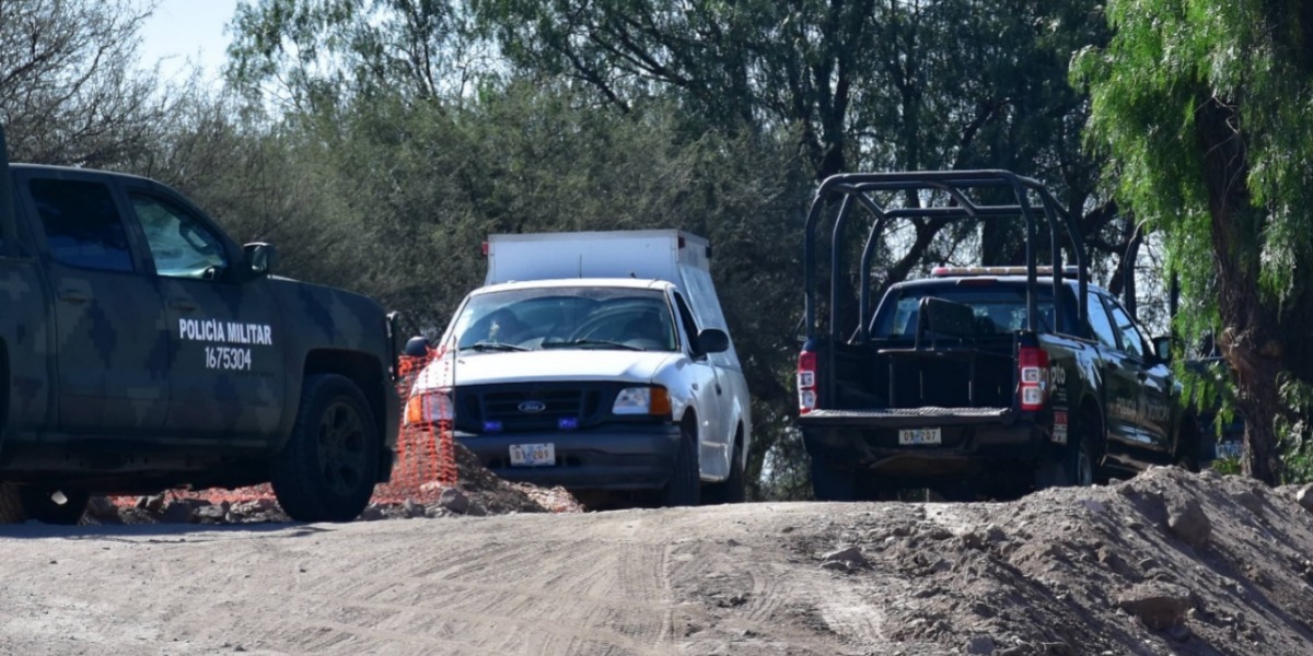 Bolsas negras con restos humanos fueron encontradas en la colonia Los Ramírez, la tarde de este martes.