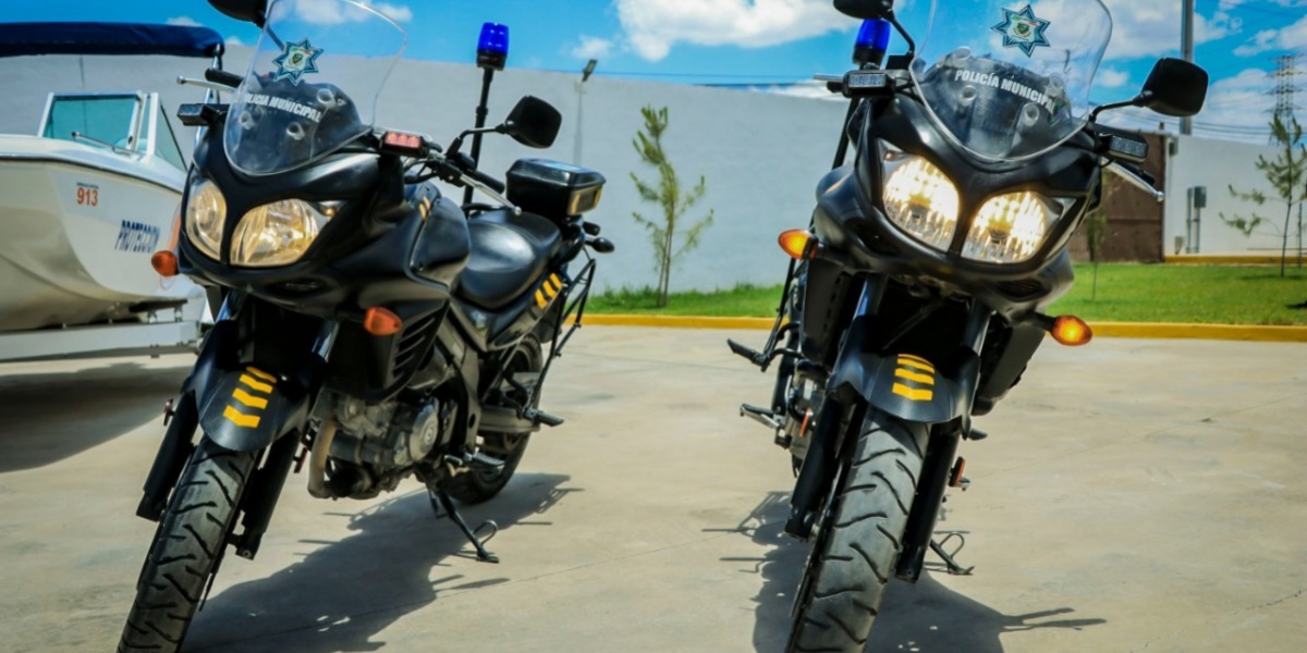 Una camioneta tipo pick up y dos motocicletas debidamente equipadas se integrarán a las filas de Policía Municipal