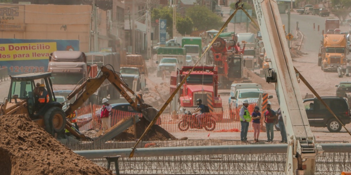 Concluyó colocación de trabe pluvial y construcción de uno de los muros de contención