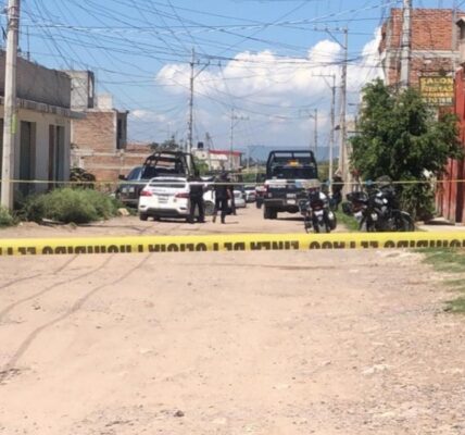 La mañana de este lunes fue agredido a balazos un policía municipal de León en Barranca de Venaderos.