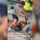 joven fabrica su motocicleta