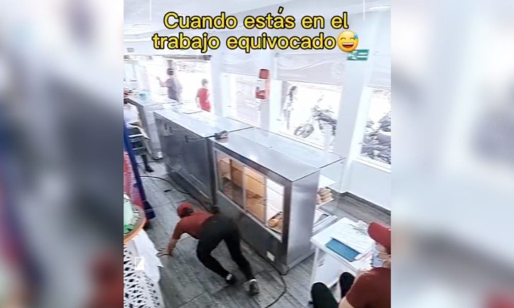 empleada hace el paso de Annita