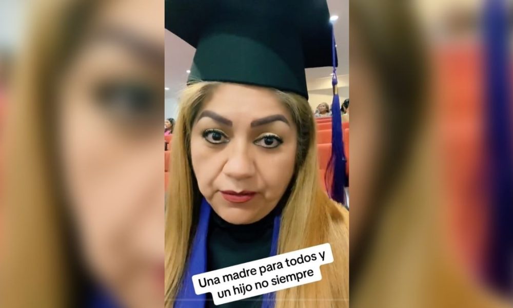 Hijos dejan plantada a su mamá graduada de preparatoria