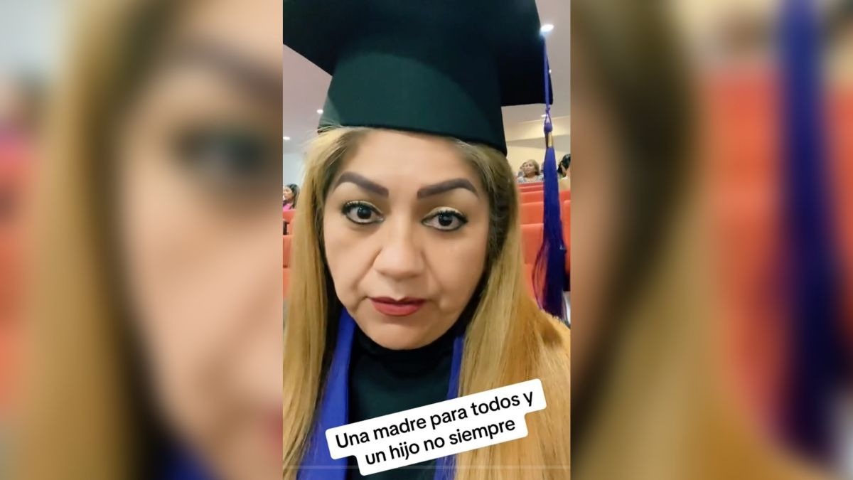 Hijos dejan plantada a su mamá graduada de preparatoria